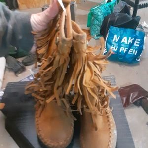 Moccasins girls boots